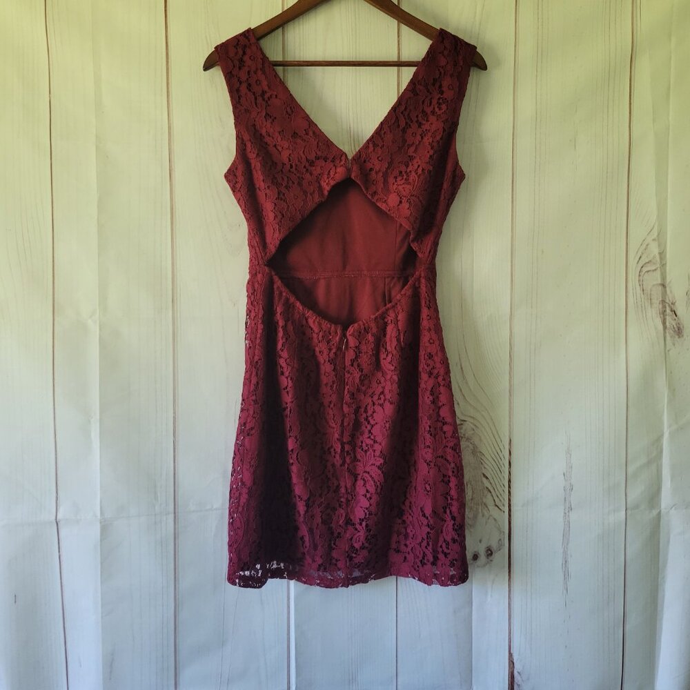 Lulu’s Classic/Elegant Mini Bodycon Dress, M, Lined, Sleeveless, Lace, Burgundy - Picture 3 of 8